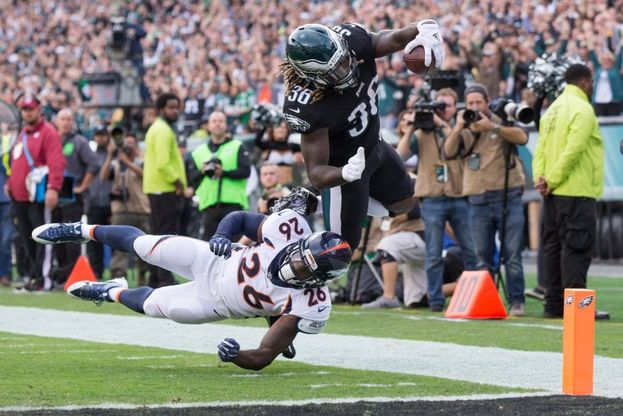 Nfl, Ajayi debutto con touchdown, il tributo di Ruggiero