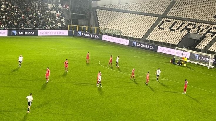 Per il Bari a La Spezia un altro pareggio: Longo cambia e gioca in difesa, ma questa volta il punto è guadagnato