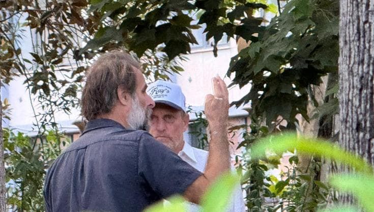 Ricco e perduto nell’alcol, Woody Harrelson gira a Villa Giulia