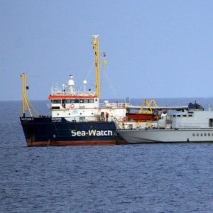 E il tribunale dei ministri di Catania archivia le accuse di sequestro di persona per Salvini, Conte, Di Maio e Toninelli 
