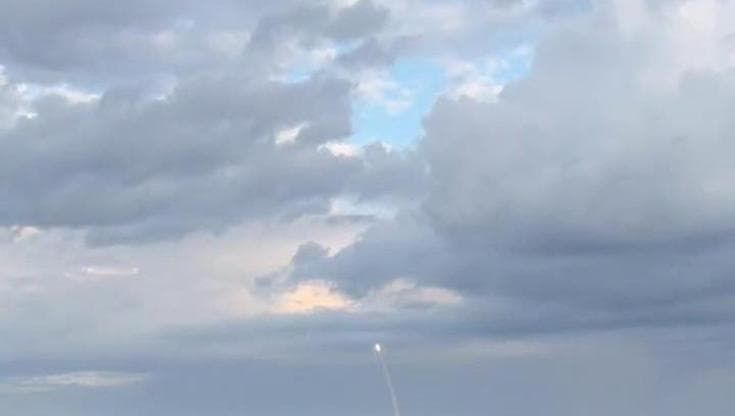 Macron assiste al test del missile strategico M51.3: "Per essere liberi, bisogna essere temuti"