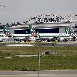 De Micheli riapre in anticipo Linate. I voli riprenderanno il 13 luglio