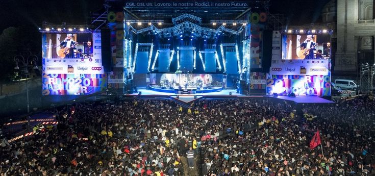Concertone, migliaia a San Giovanni, la protesta contro Poletti, Gabbani pigliatutto