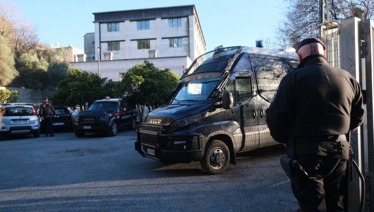 Genova, assalto al centro per minori migranti, il Comune li trasferisce. "Ma in città sono 300, situazione difficile da gestire”