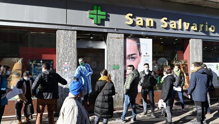 Covid: superati i 12mila morti in Piemonte dall'inizio della pandemia. Impennata di contagi a Santo Stefano: uno ogni dieci
