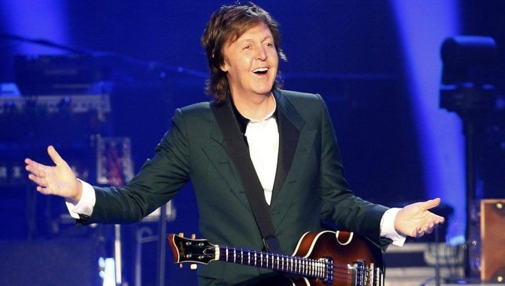 Paul McCartney compie 80 anni: il baronetto festeggia il compleanno in tour negli Usa