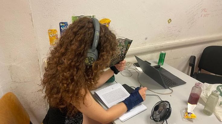 Cooling poverty, il caldo lo pagano di più gli studenti: “Case e sale studio senza condizionatori”