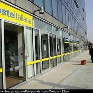 Poste, più caro spedire lettere e pacchi