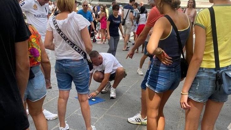 Firenze, pugno duro contro il gioco delle tre carte: sanzioni triplicate, fino a 400 euro. Anche ai complici