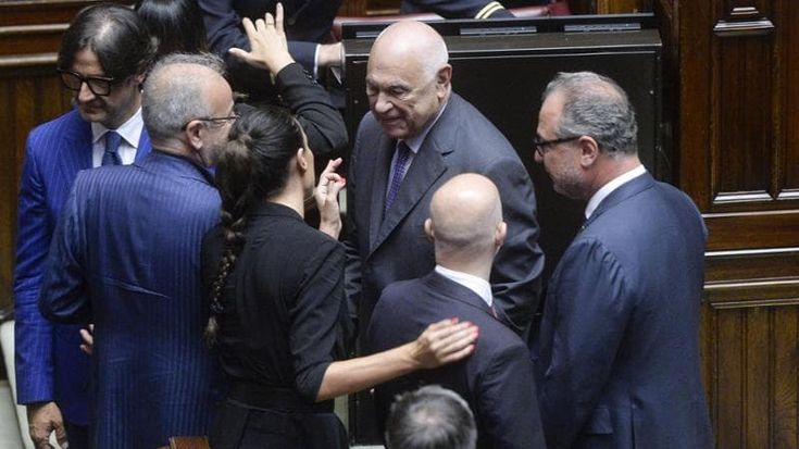 S’infiamma la giustizia. Nordio annuncia una nuova stretta alle intercettazioni. L’opposizione (divisa) insorge