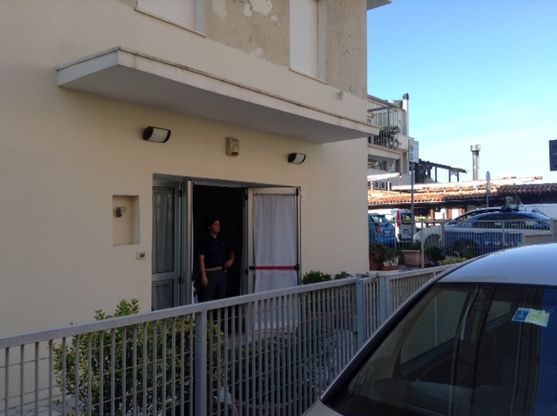 Rimini, donna assassinata:<br />il coltello piantato nel cuore