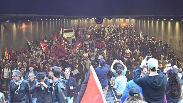 Sciopero Flotilla, linea Brennero interrotta. Caos traffico in città. Ritardi a Fiumicino e Malpensa