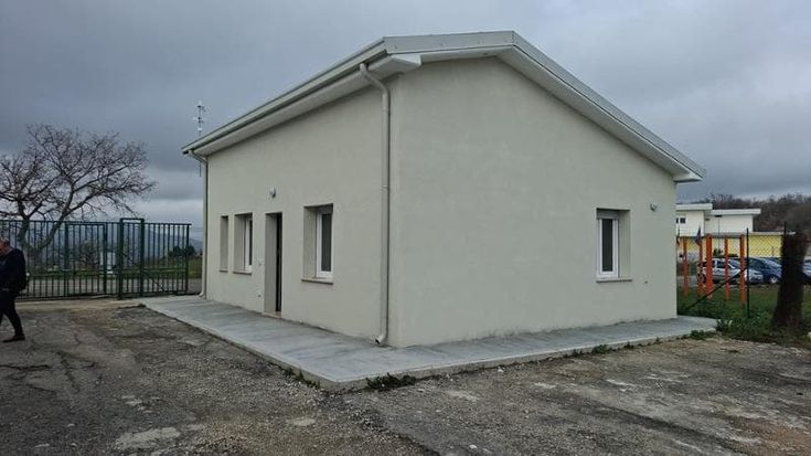 Famiglia nel bosco, all’incontro segreto Nathan dice sì a casa, assistente, scuola. Cate è fuori