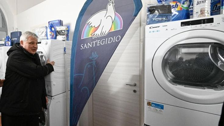 Napoli, anche uno studio dentistico nella lavanderia del Papa: “Per ridare dignità a chi soffre”