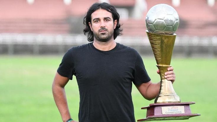 Vincenzo Alberto Annese, avventure del ct globetrotter tra feste popolari e kalashnikov a colazione