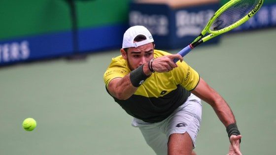 Tennis, Shanghai: Berrettini batte Garin raggiunge Fognini negli ottavi. Bene Djokovic
