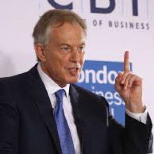 Gb, Blair disse sì alla guerra con l'Iraq un anno prima del conflitto 