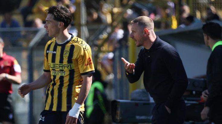 Juve Stabia, la Dda sequestra le quote societarie: si indaga sull'acquisto del nuovo patron Agnello
