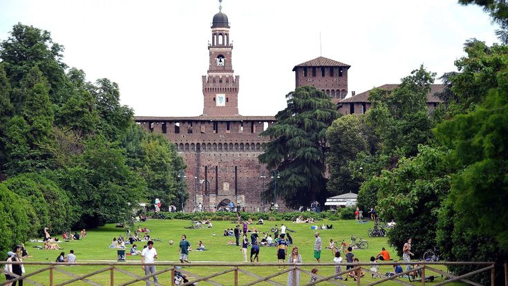 Ripartenze e proteste per il caso Lombardia: "Sbagliato riaprire tutto"