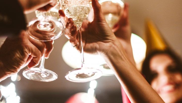 L'addio al 2020 a distanza e in streaming: Capodanno in zona rossa