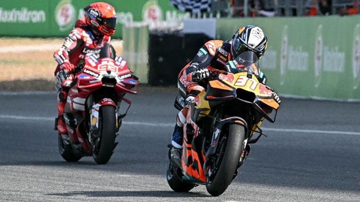 Marc Marquez penalizzato, Sprint ad Acosta. Tardozzi: “In pista non si pettinano le bambole...”