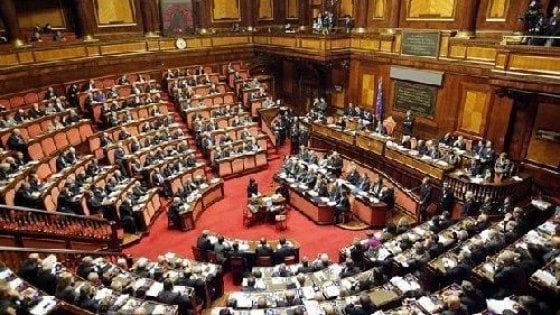 Dall'ufficio postale alla banda larga, sì alla legge per salvare i piccoli comuni