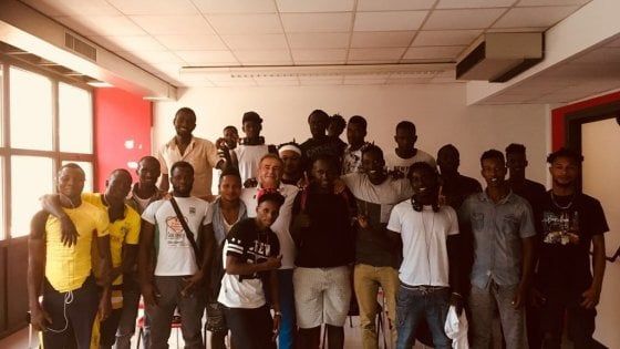 Trenta migranti runner nelle strade di Roma: "Così dimostriamo di esistere"