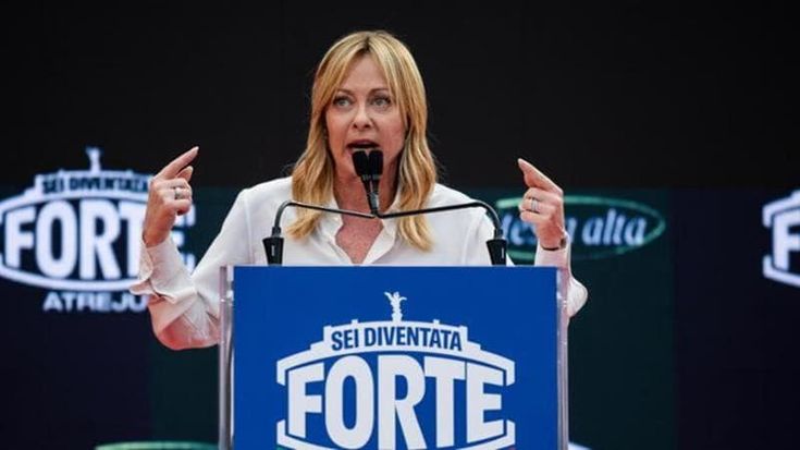 Migranti, fisco, Trump: tutte le contraddizioni in un’ora di comizio