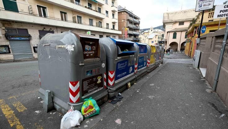 Crisi Amiu, il Comune di Genova: “La tassa di soggiorno per sostenere l’azienda rifiuti”