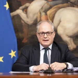 Fase 2, Gualtieri: "Nel nuovo decreto ci sarà il ristoro di tre mesi di affitto delle imprese"
