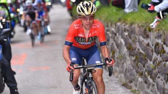 Ciclismo, Pozzovivo investito da auto: fratture a tibia, perone e gomito