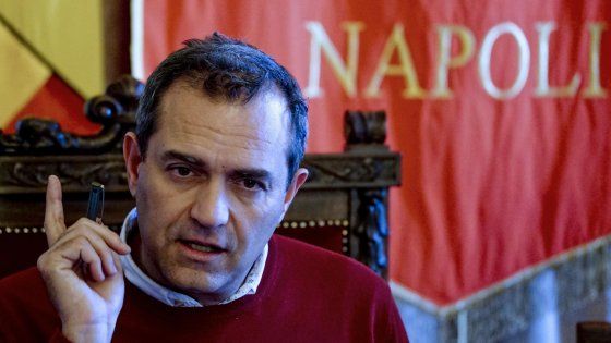 Primarie Napoli, de Magistris: "Nel Pd si è aperta una questione nazionale"