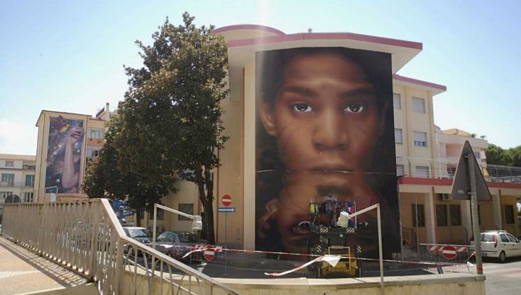 Jorit, un nuovo murale a Diamante: dedicato a Basquiat