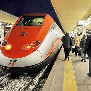 I pendolari dell'alta velocità: "Stop all'aumento degli abbonamenti o bloccheremo i treni"