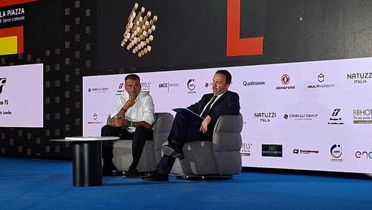 Primarie, Decaro si smarca: “Prima il programma, poi un nome condiviso. Io? Sono e resto in Puglia”