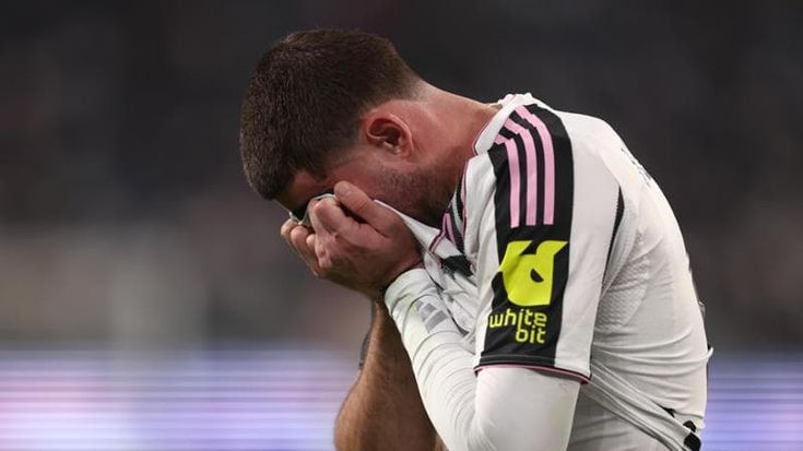 Juve con il fiato sospeso per Vlahovic, ma il 2025 di Dusan è già finito