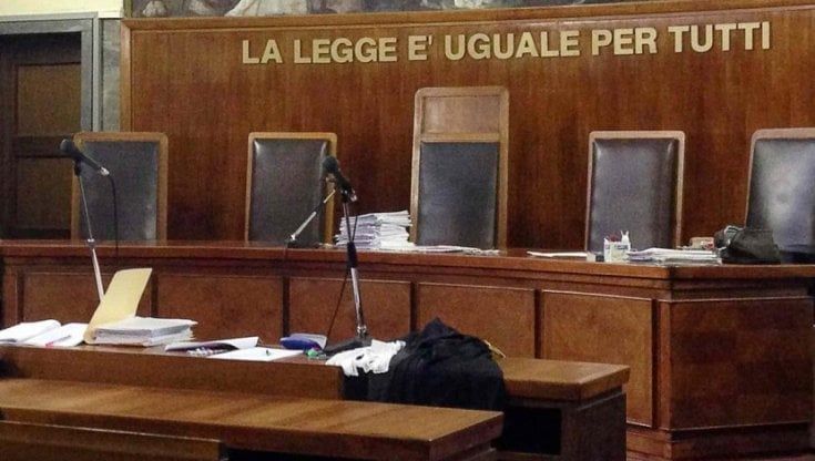 Vaccini ai magistrati, dopo le polemiche l'Anm frena: "Nessun ricatto, non chieste priorità per corporazione giudici"
