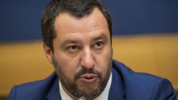 Gli italiani e la voglia di un uomo forte, così i leader hanno oscurato i partiti 