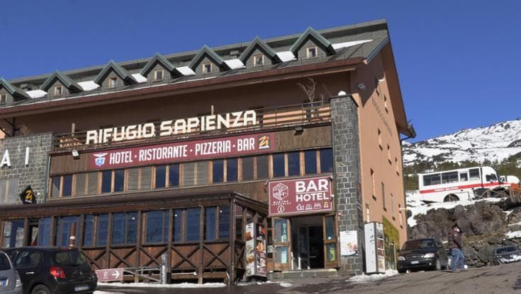 Inchiesta sulla morte del turista al rifugio Sapienza, indagata la titolare