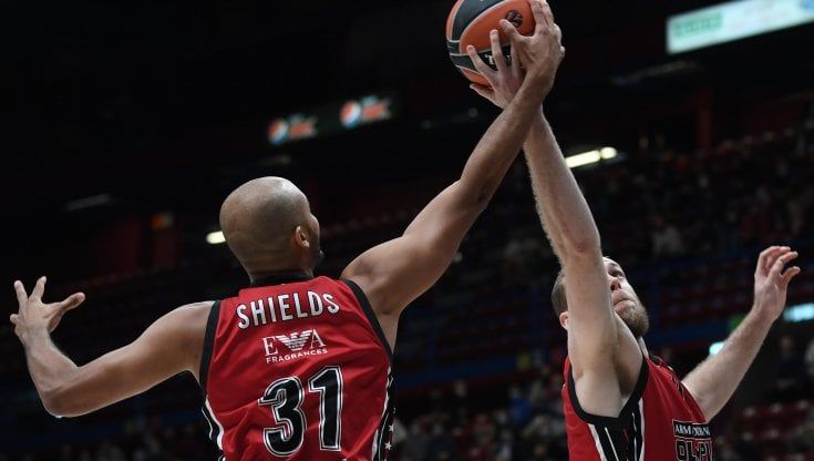 Eurolega, Milano non si ferma più: una tripla di Hall piega l'Asvel