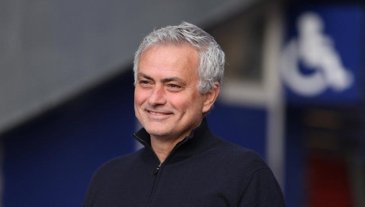 Mourinho sbarca a Roma, l'arrivo a Ciampino e la quarantena a Trigoria