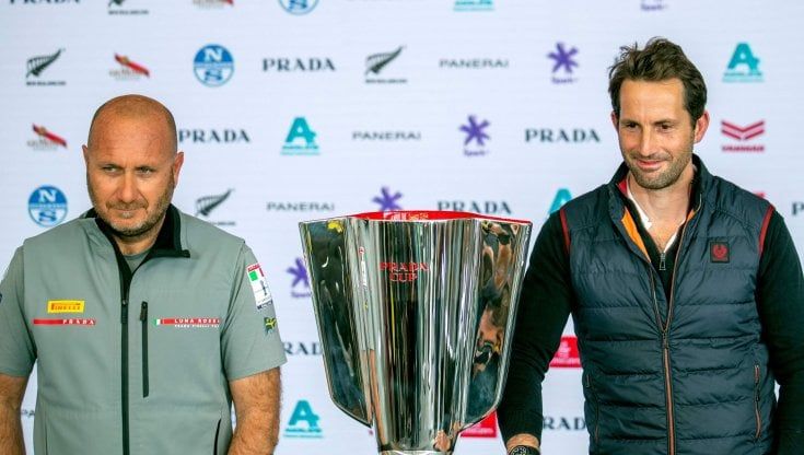 Via alla Prada Cup, Luna Rossa e Ineos tra vento e insulti: "Sporco trucco", "Voi giocate sporco"