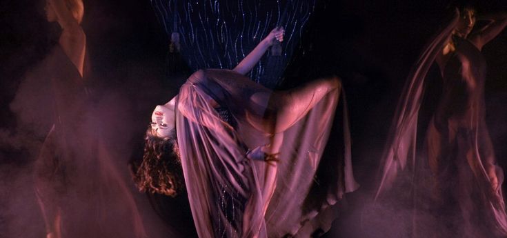 A luglio a Milano il Crazy Horse, l'unica italiana: "Non chiamateci spogliarelliste"