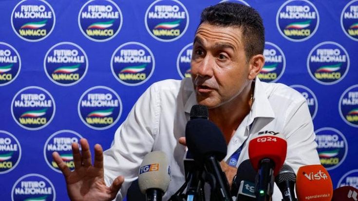 Estremisti in cravatta ma la platea del generale è già divisa sulle alleanze