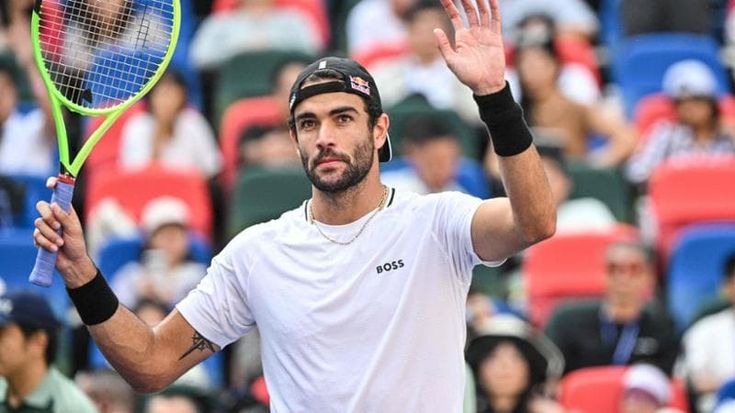 Berrettini avanti a Shanghai: “Sinner? So quanto è dura, ma lui è il migliore e tornerà più forte”