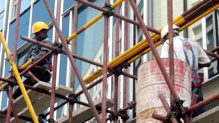 Istat, i salari crescono più dell’inflazione. Contratto scaduto per 4 milioni di lavoratori