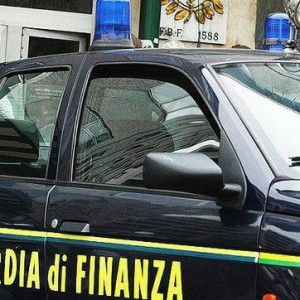 Malpensa, nove arresti per traffico di droga: la banda spacciava anche nelle scuole