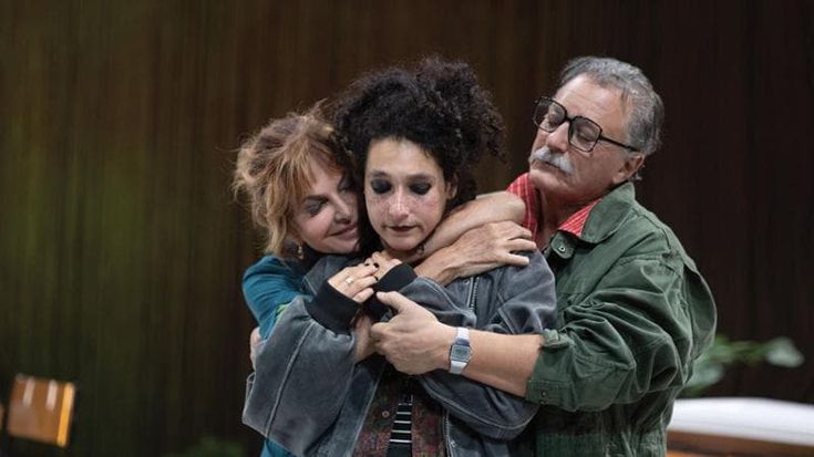 “Cose che so essere vere”, caleidoscopio di sentimenti e pulsioni. Alla scoperta della famiglia