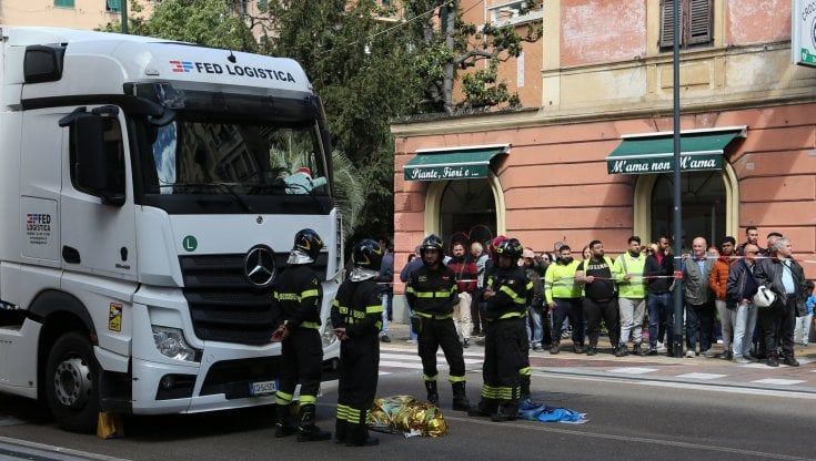 Via Cornigliano vietata ai tir: il Comune di Genova chiede aiuto a Google Maps per guidare gli autisti