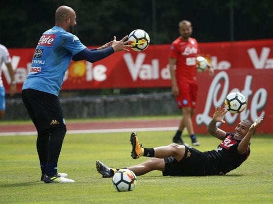 Napoli, Reina si improvvisa allenatore